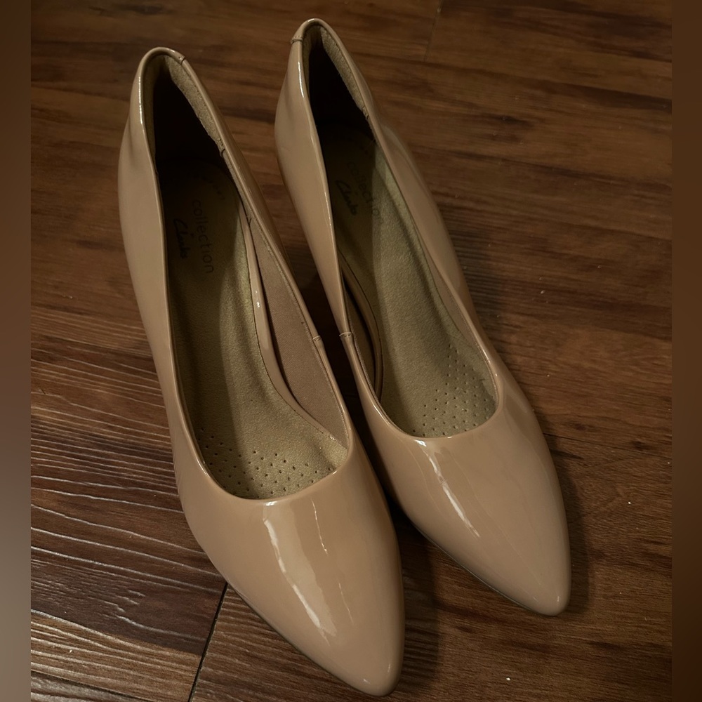 Nude pump heels